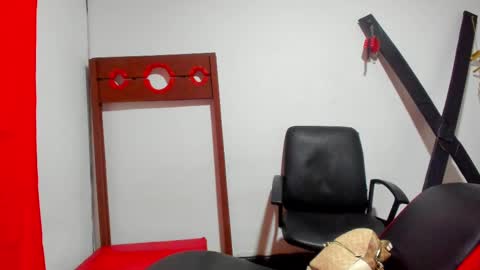 Hana and Zeta online show from 03-11-25, 12:06