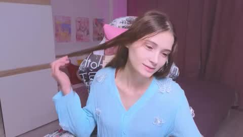 Hana online show from 09-30-25, 01:49