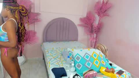 Snapshot of hanaahquinn chatting on 03-06-25, 11:47 hanaahquinn online show from 03-06-25, 11:47