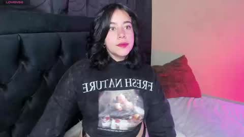 Snapshot of hanah_bakeer chatting on 09-16-25, 01:23 Hanah Montana Independent model online show from 09-16-25, 01:23