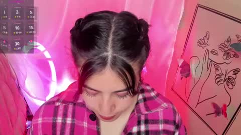 Snapshot of hanah_bakeer chatting on 09-19-25, 02:29 Hanah Montana Independent model online show from 09-19-25, 02:29