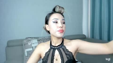 Hanah online show from 02-24-25, 05:22