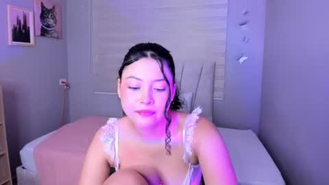 Snapshot of hanah_line chatting on 07-28-26, 03:21 Hanna Lineros online show from 07-28-26, 03:21