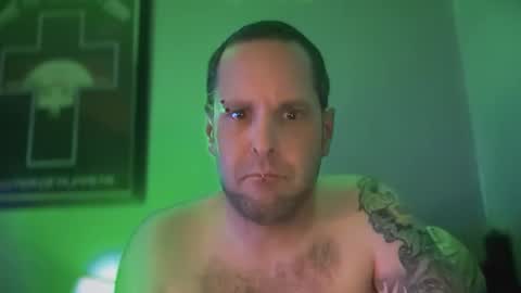 hand_banana_420 online show from 09-15-25, 01:27