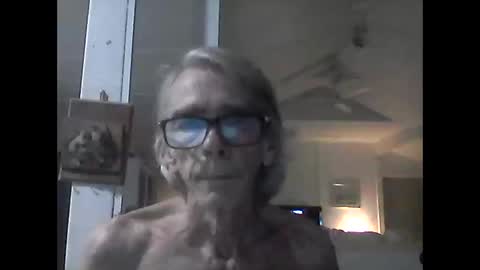 Snapshot of handshappyfu1 chatting on 10-02-25, 04:47 handshappyfu1 online show from 10-02-25, 04:47