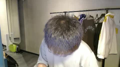 handsome_mannn online show from 12-20-24, 11:58