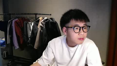 handsome_mannn online show from 03-03-25, 10:20