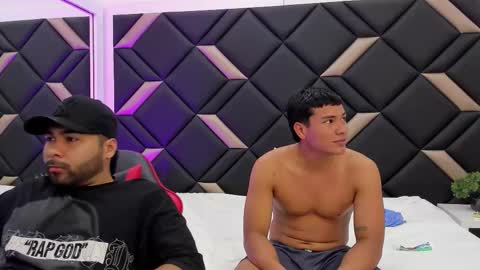 Snapshot of handsomeboys19 chatting on 10-22-25, 01:11 leonardfarrucknick and otis online show from 10-22-25, 01:11