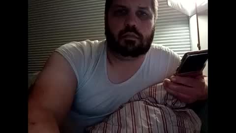 handsomedaddy198923 online show from 10-01-25, 07:25