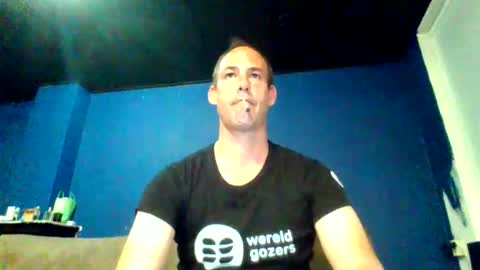 handsomeguy4ever online show from 10-05-25, 06:50