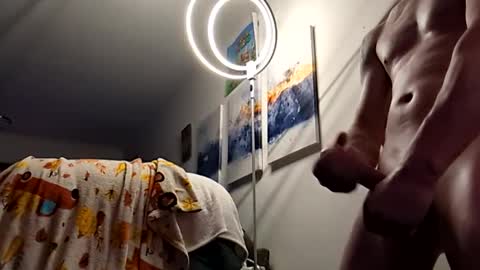 Snapshot of handsomerob42 chatting on 10-03-25, 08:06 handsomerob42 online show from 10-03-25, 08:06