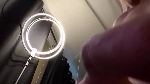 Snapshot of handsomerob42 chatting on 10-20-25, 04:18 handsomerob42 online show from 10-20-25, 04:18