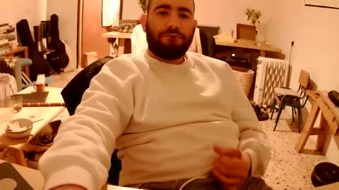 Snapshot of handyboy991 chatting on 02-06-26, 05:27 handyboy991 online show from 02-06-26, 05:27