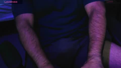 Snapshot of handyman732438 chatting on 06-26-26, 09:57 handyman732438 online show from 06-26-26, 09:57