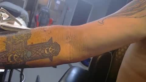 Snapshot of handystud33 chatting on 10-04-25, 10:24 handystud33 online show from 10-04-25, 10:24