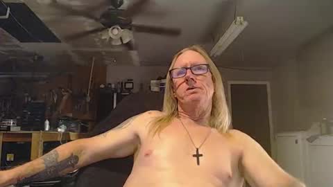 Snapshot of handystud33 chatting on 02-05-26, 09:14 handystud33 online show from 02-05-26, 09:14