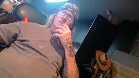 Snapshot of handystud33 chatting on 03-04-26, 07:36 handystud33 online show from 03-04-26, 07:36