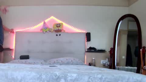 Snapshot of hane40 chatting on 10-16-25, 05:58 hane40 online show from 10-16-25, 05:58