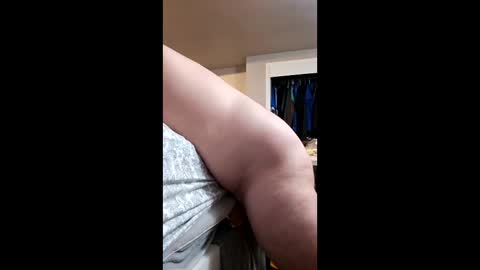 Snapshot of hanes1711 chatting on 05-14-26, 10:16 hanes1711 online show from 05-14-26, 10:16