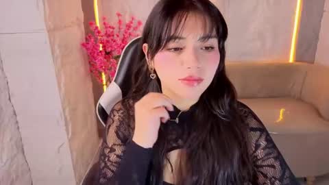 Snapshot of hani_amber_tx chatting on 07-14-26, 12:44 Follow me.. Live 730 to 1400 online show from 07-14-26, 12:44