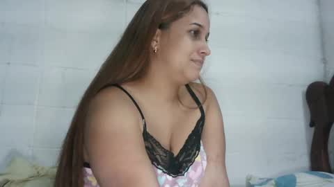 Snapshot of hankalanna chatting on 10-13-25, 03:06 Hank alanna online show from 10-13-25, 03:06