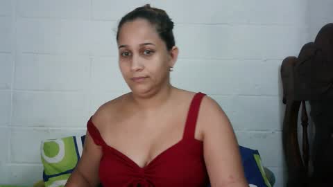 Snapshot of hankalanna chatting on 11-08-25, 04:12 Hank alanna online show from 11-08-25, 04:12