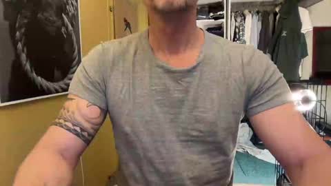 hanky online show from 01-20-25, 05:16