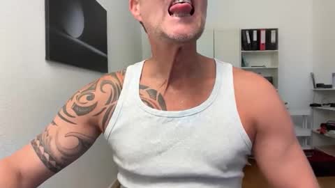 hanky online show from 09-22-25, 07:54