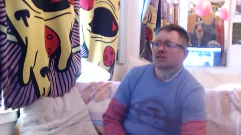 hank rams online show from 12-17-25, 03:51