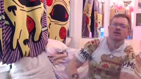 hank rams online show from 12-20-25, 03:57