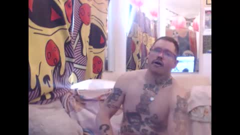 hank rams online show from 03-25-26, 04:24