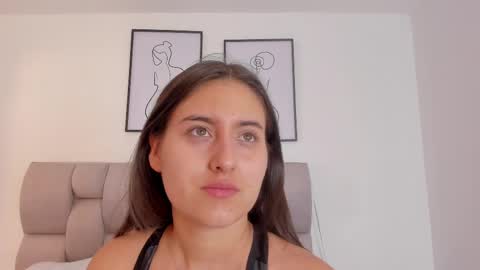 Snapshot of hanna__evans_ chatting on 09-11-25, 11:54 hanna__evans_ online show from 09-11-25, 11:54