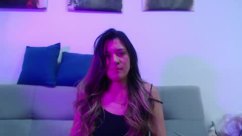 Snapshot of hanna__jones7 chatting on 04-04-26, 08:28 Hanna online show from 04-04-26, 08:28