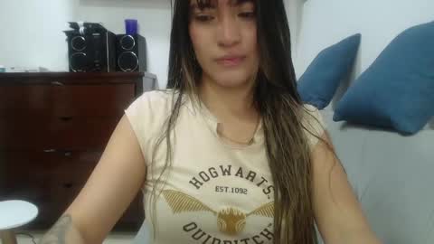 Snapshot of hanna__jones7 chatting on 04-21-26, 12:00 Hanna online show from 04-21-26, 12:00