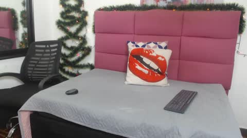 Snapshot of hanna__palmer1 chatting on 12-11-24, 11:51 Hanna Palmer online show from 12-11-24, 11:51