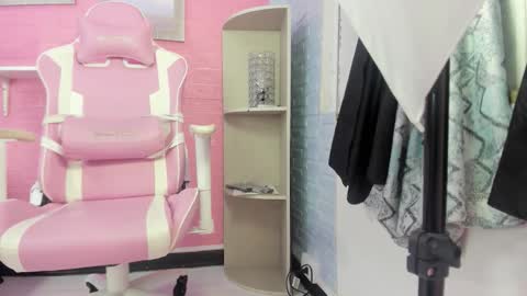 Snapshot of hanna_azumi_ chatting on 02-22-26, 03:18 hanna online show from 02-22-26, 03:18