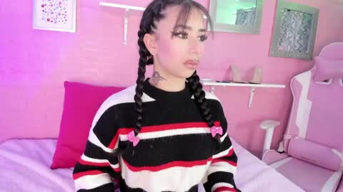 Snapshot of hanna_azumi_ chatting on 04-12-26, 03:00 hanna online show from 04-12-26, 03:00