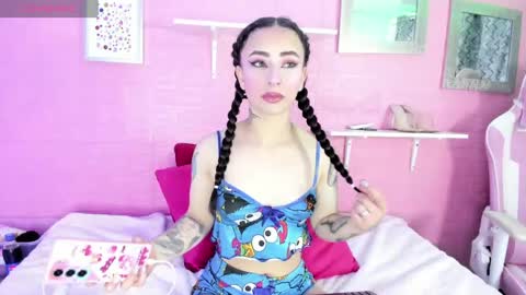 Snapshot of hanna_azumi_ chatting on 04-22-26, 02:36 hanna online show from 04-22-26, 02:36