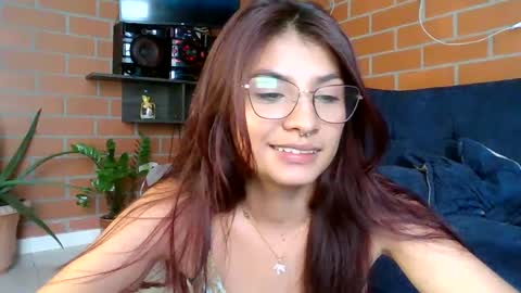 Snapshot of hanna_beily chatting on 02-13-25, 06:27 hanna online show from 02-13-25, 06:27