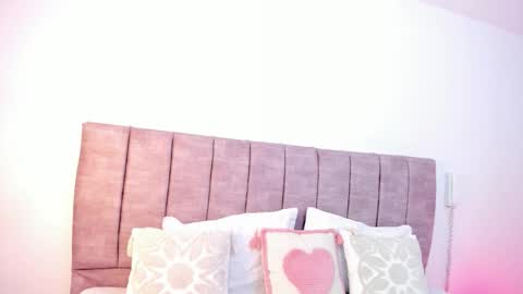 hanna_bunny15 online show from 10-06-25, 10:29