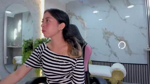 Hanna online show from 11-26-25, 06:42