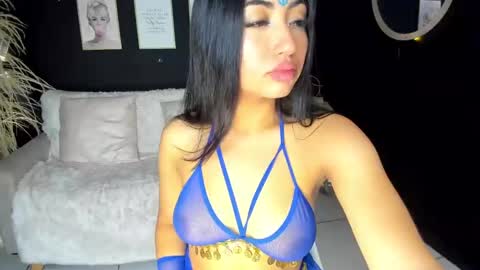 Snapshot of hanna_fost chatting on 12-07-24, 12:13 im Hanna online show from 12-07-24, 12:13