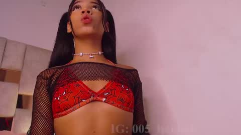 Snapshot of hanna_foxxx_ chatting on 03-27-26, 06:41 H A N A FOXX online show from 03-27-26, 06:41