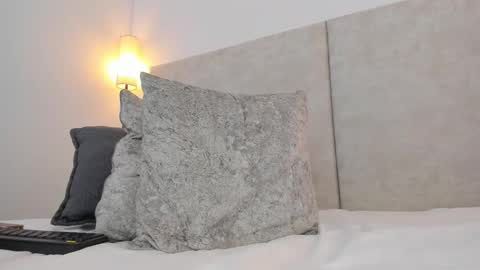 hanna_gomeez online show from 12-18-25, 07:09