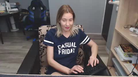 hanna_ha online show from 02-14-25, 07:44