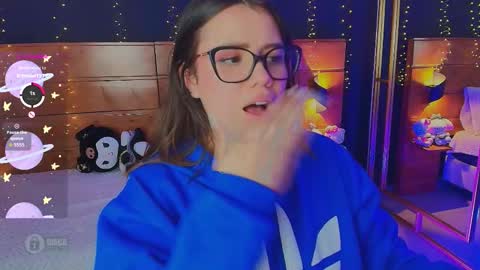 Hanna online show from 10-13-25, 01:38