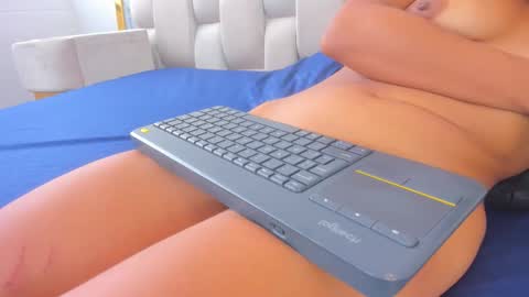 Hanna lens online show from 12-05-25, 07:21