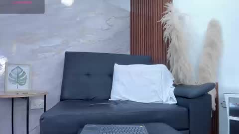 Snapshot of hanna_lens chatting on 03-18-26, 10:24 Hanna lens online show from 03-18-26, 10:24