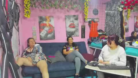 Hanna online show from 05-12-26, 01:25