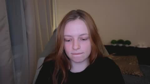 Snapshot of hanna_melon chatting on 02-09-25, 07:52 Hanna next stream is Mo 8pm-6am by CET online show from 02-09-25, 07:52